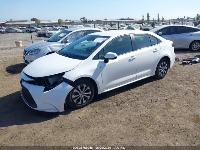 Toyota Corolla Hybrid Le 2021 JTDEAMDE0MJ016103 Image 2