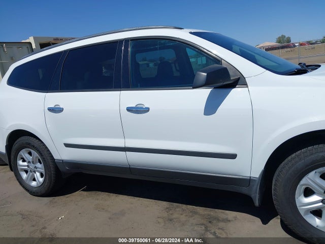 Chevrolet Traverse Ls 2017 1GNKRFKD0HJ351165 Image 14