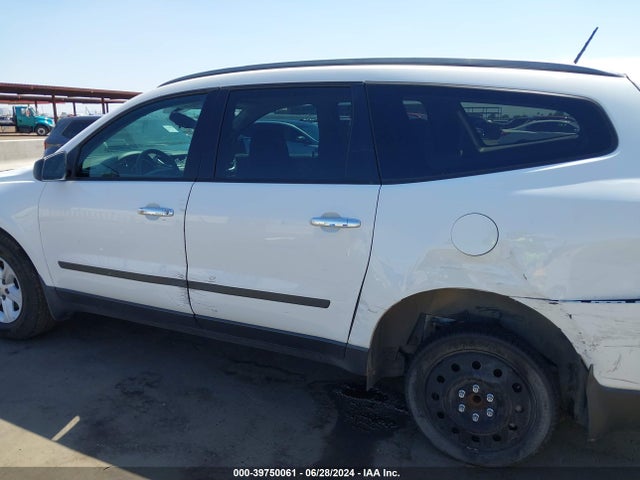 Chevrolet Traverse Ls 2017 1GNKRFKD0HJ351165 Image 15