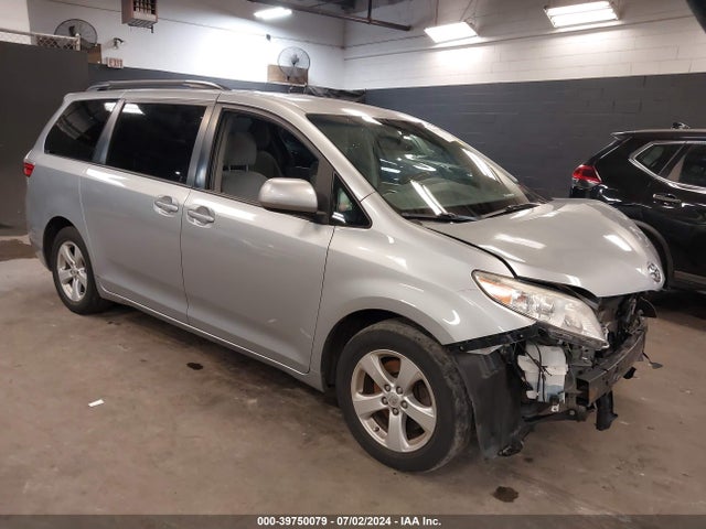 Toyota Sienna Le 8 Passenger 2015 5TDKK3DC9FS640092 главное изображение