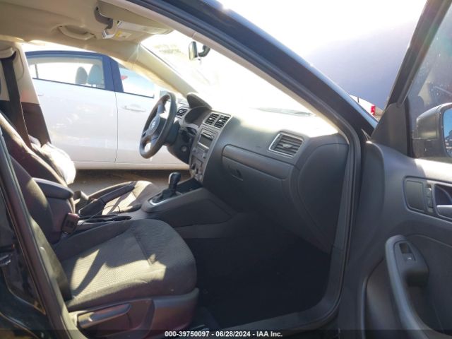 3VW2K7AJXEM326764 Volkswagen Jetta 2.0l S