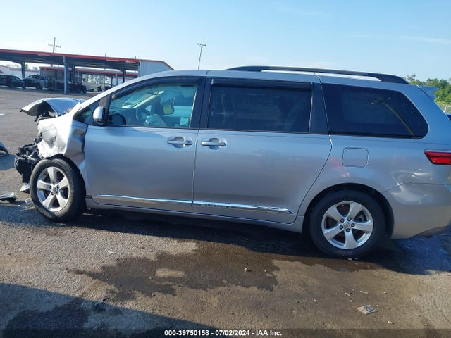 Toyota Sienna Le 8 Passenger 2016 5TDKK3DC6GS697299 Image 15