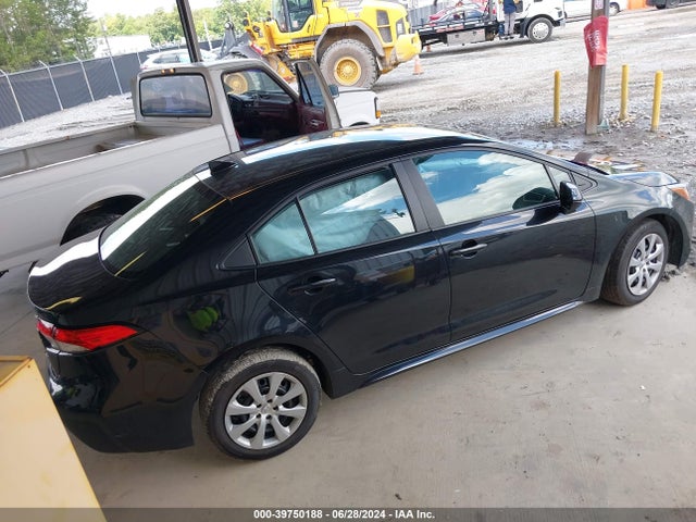 Toyota COROLLA LE 2022 5YFEPMAE2NP367949 Image 4