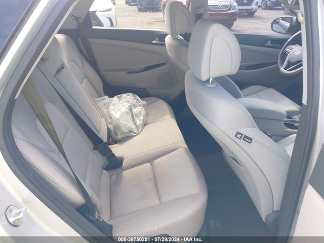Hyundai TUCSON SE 2018 KM8J23A4XJU765935 Image 8