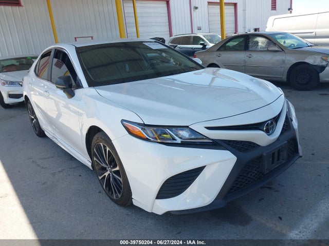 Toyota CAMRY SE 2018 4T1B11HK3JU134198 zdjęcie główne