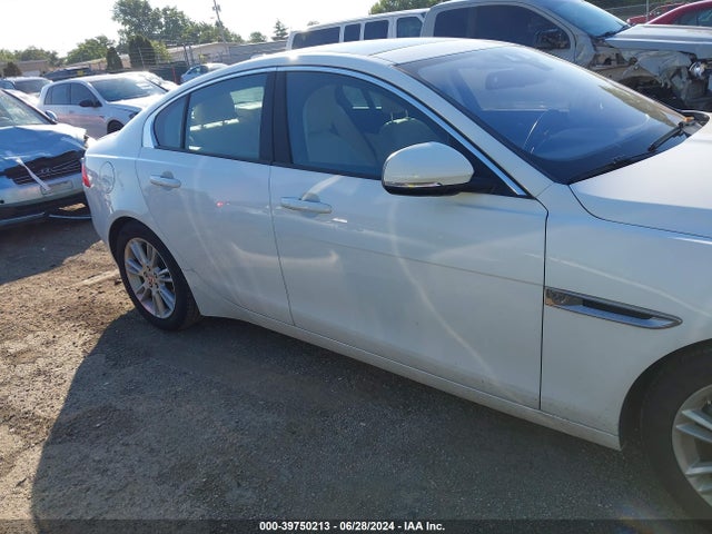 Jaguar Xe 20d Premium 2017 SAJAD4BN6HA968538 Image 13