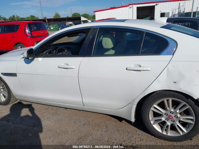 Jaguar Xe 20d Premium 2017 SAJAD4BN6HA968538 Image 14