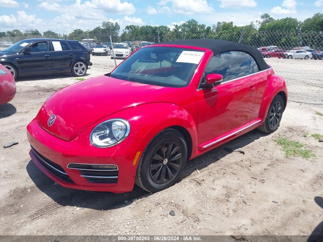 Volkswagen Beetle 2018 3VW5DAAT5JM517654 Image 2