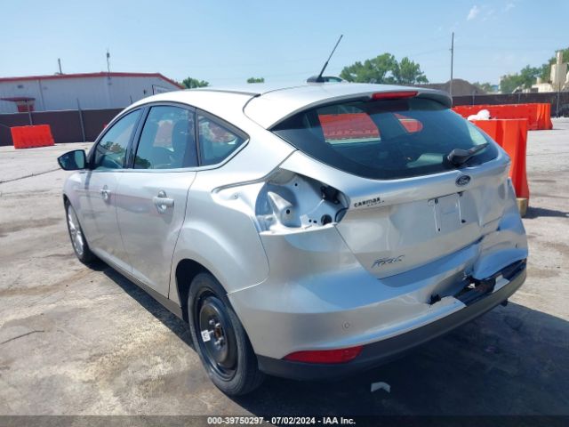 1FADP3N23HL319031 Ford Focus Titanium