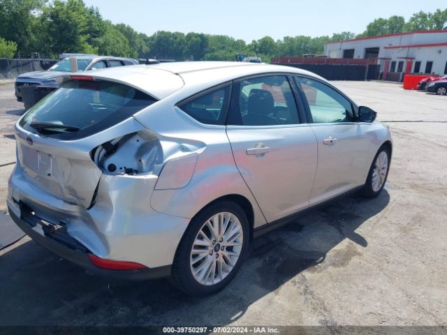 1FADP3N23HL319031 Ford Focus Titanium