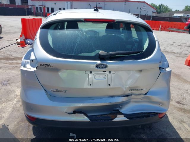 1FADP3N23HL319031 Ford Focus Titanium