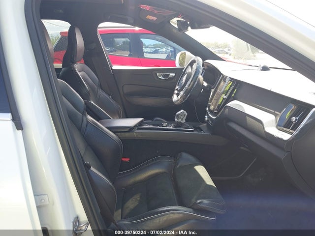 Volvo Xc60 T6 R-design 2019 YV4A22RM2K1391484 Image 5
