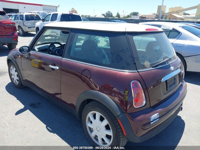 2003 MINI COOPER WMWRC33423TJ50304 Photo 2