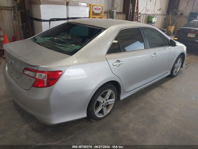 Toyota CAMRY SE 2014 4T1BF1FK6EU341775 Image 4