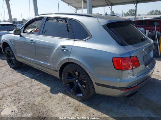 2017 BENTLEY BENTAYGA SJAAC2ZV8HC012852 Photo 2