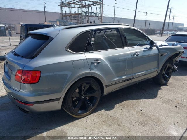 2017 BENTLEY BENTAYGA SJAAC2ZV8HC012852 Photo 3