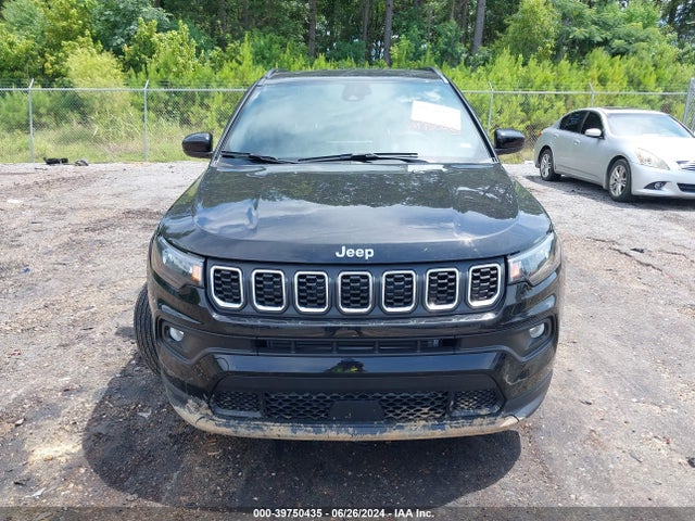 3C4NJDBN8RT119143 Jeep Compass Latitude 4x4