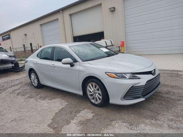 Toyota CAMRY LE 2023 4T1C11AKXPU143925 main image