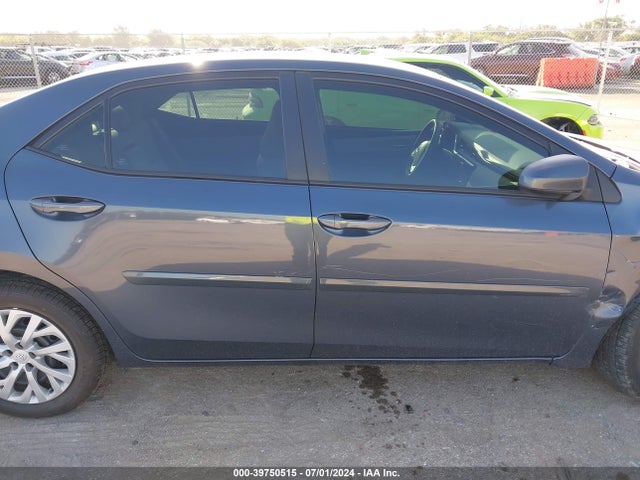 Toyota COROLLA LE 2018 5YFBURHE8JP785943 Image 13