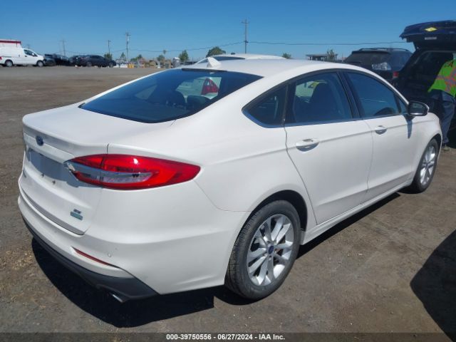 3FA6P0HD5LR247005 Ford FUSION SE