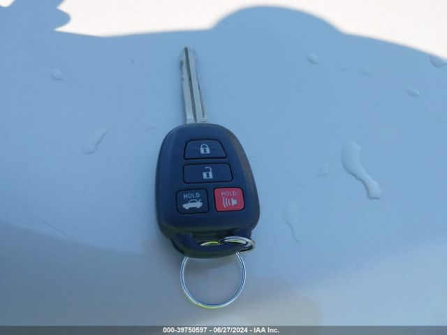 2T1BURHE5HC909757 Toyota COROLLA LE