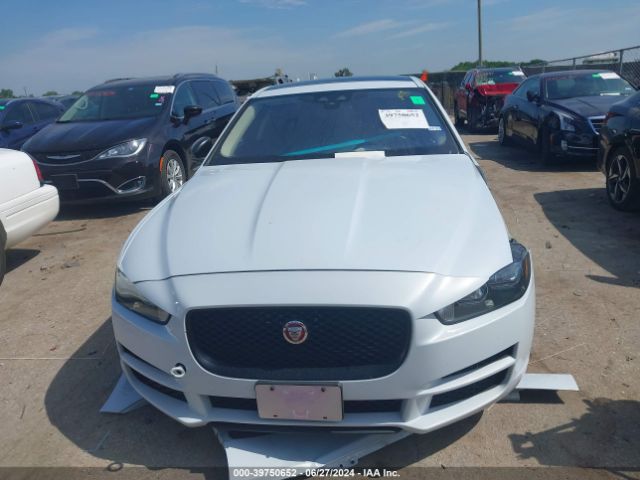 SAJAJ4FXXJCP21988 Jaguar Xe 25t Premium
