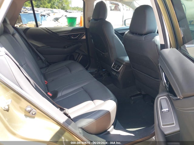 4S4BTANC8L3198043 Subaru Outback Limited
