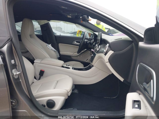 WDDSJ4EB6GN330316 Mercedes-Benz CLA 250