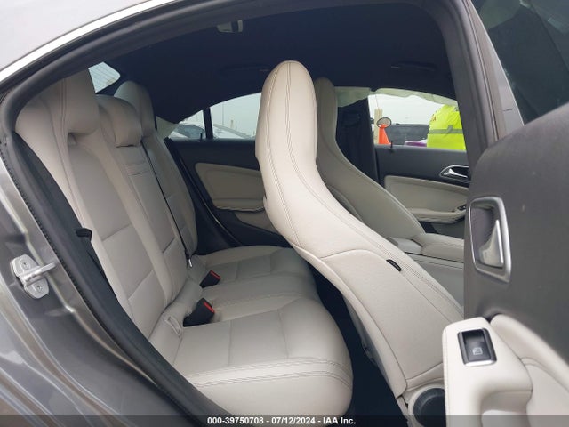 WDDSJ4EB6GN330316 Mercedes-Benz CLA 250