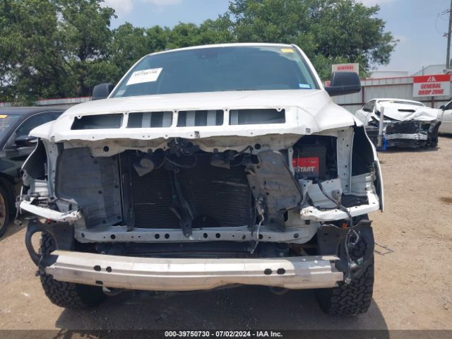 5TFDY5F17KX832095 Toyota Tundra Sr5 5.7l V8