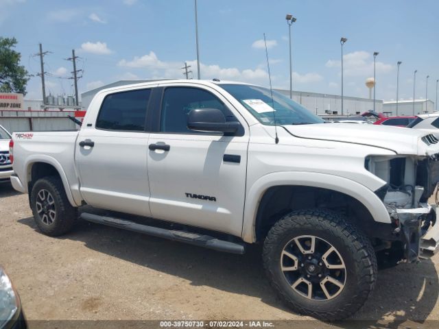 5TFDY5F17KX832095 Toyota Tundra Sr5 5.7l V8