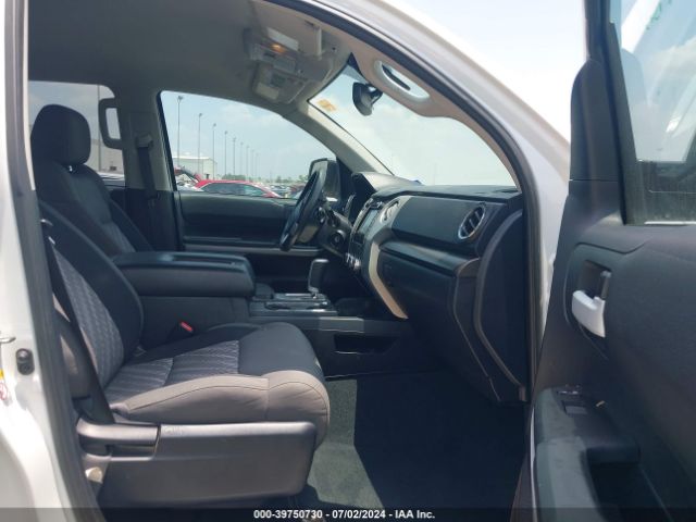 5TFDY5F17KX832095 Toyota Tundra Sr5 5.7l V8