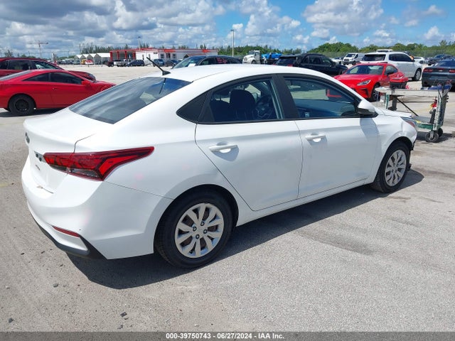 Hyundai ACCENT SE 2018 3KPC24A36JE032984 Image 4