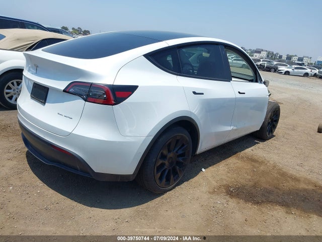 2021 TESLA MODEL Y 5YJYGAEE8MF300644 Photo 3