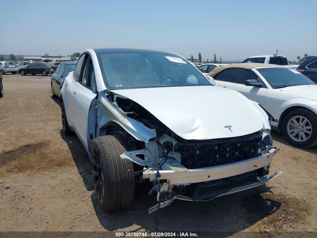 2021 TESLA MODEL Y 5YJYGAEE8MF300644 Photo 5