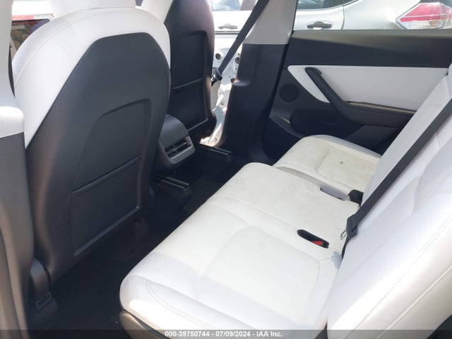 2021 TESLA MODEL Y 5YJYGAEE8MF300644 Photo 7