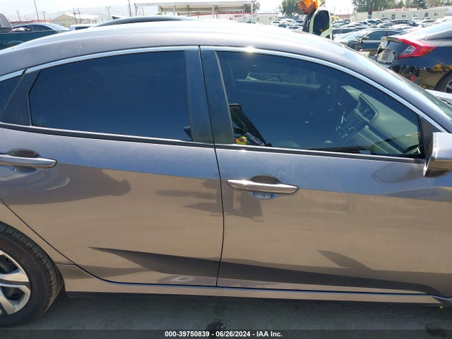 Honda Civic Lx 2018 2HGFC2F55JH539616 Image 13