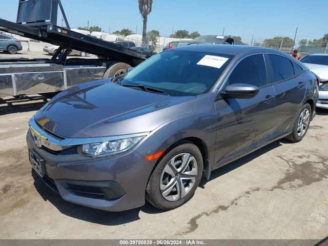 Honda Civic Lx 2018 2HGFC2F55JH539616 Image 2