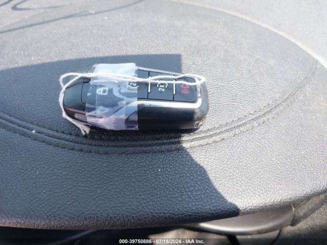 5LMCJ3C92GUJ12543 Lincoln Mkc Reserve