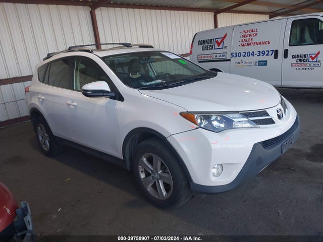 Toyota Rav4 Xle 2014 JTMRFREVXED050175 головне зображення