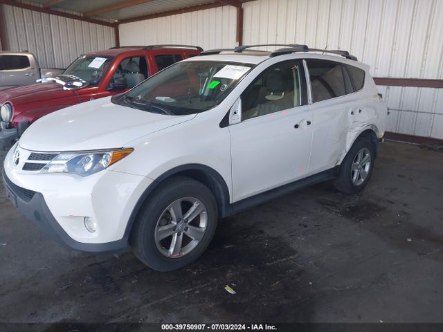 Toyota Rav4 Xle 2014 JTMRFREVXED050175 Image 2