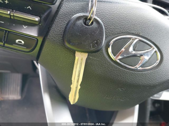 5NPD74LF0KH452038 Hyundai ELANTRA SE