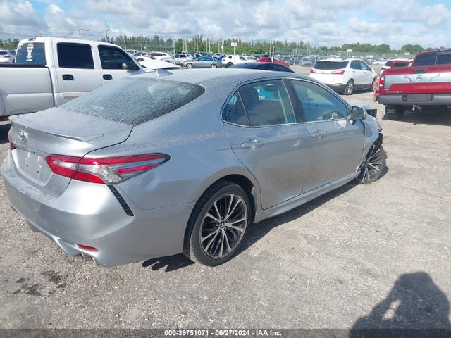 Toyota CAMRY SE 2019 4T1B11HK7KU696705 Image 4