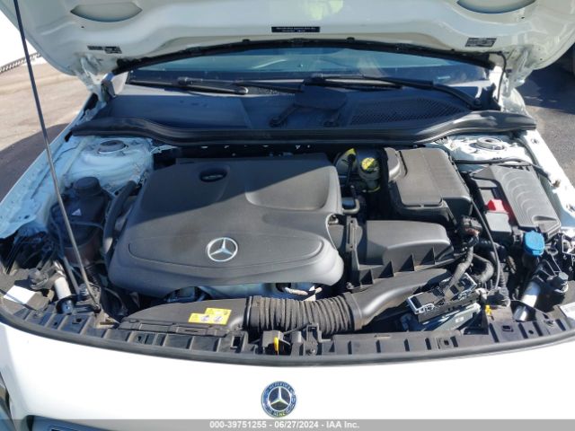 WDCTG4EB2JJ396092 Mercedes-Benz GLA 250