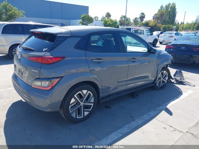 KM8K33AG8NU138216 Hyundai Kona Electric Sel