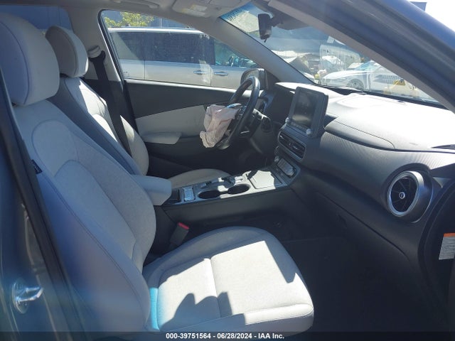 KM8K33AG8NU138216 Hyundai Kona Electric Sel