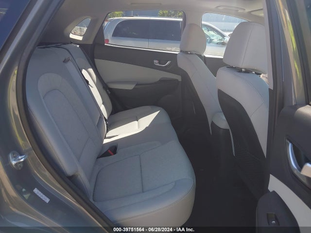KM8K33AG8NU138216 Hyundai Kona Electric Sel