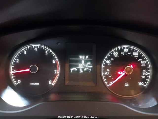 3VW2K7AJXEM290610 Volkswagen Jetta 2.0l S