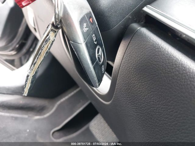 WDDZF4KB4HA217056 Mercedes-Benz E 300 4matic