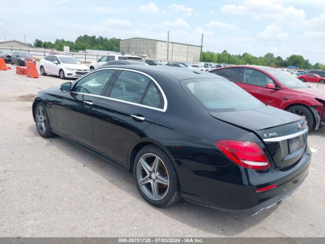 WDDZF4KB4HA217056 Mercedes-Benz E 300 4matic